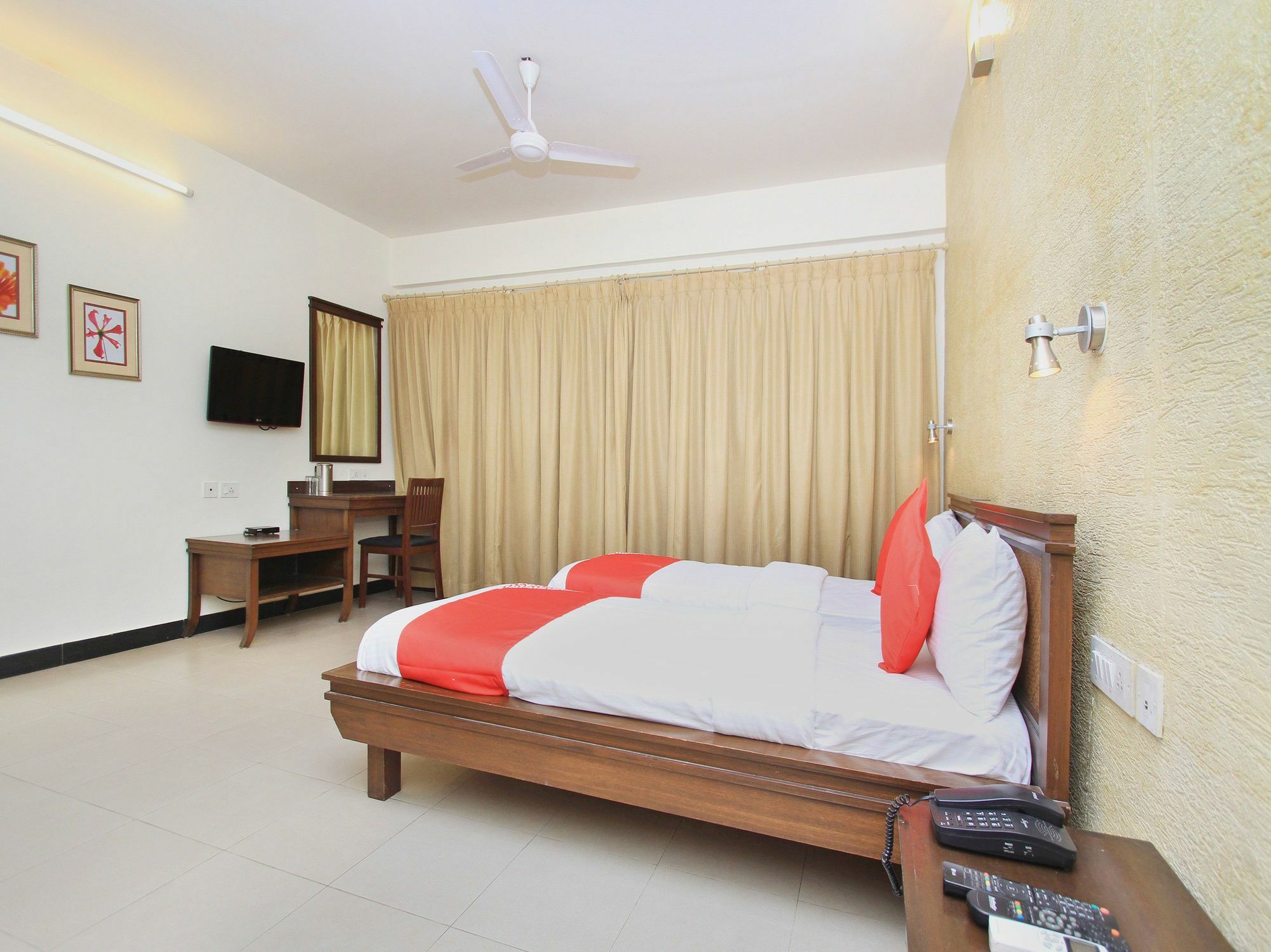 Oyo 345 Hotel Red Mount Aquilla Bangalore Luaran gambar