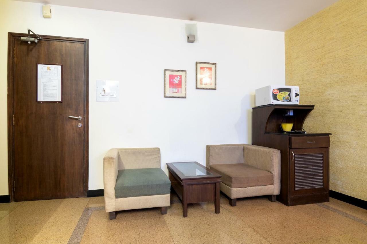 Oyo 345 Hotel Red Mount Aquilla Bangalore Luaran gambar