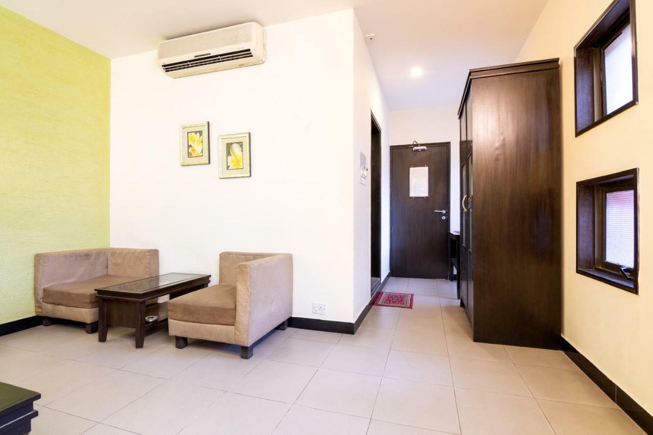 Oyo 345 Hotel Red Mount Aquilla Bangalore Luaran gambar